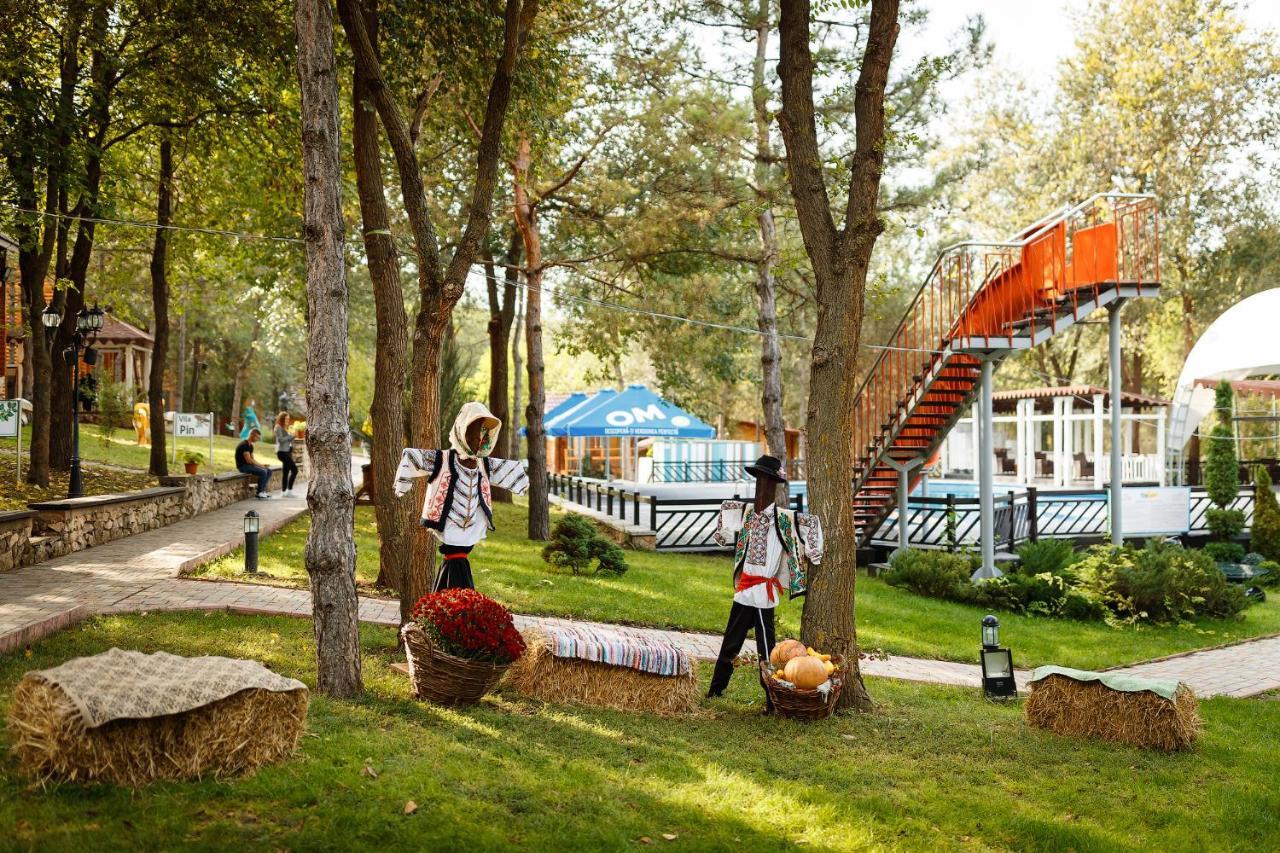 Sky Land Camping & Resort Cricova Zewnętrze zdjęcie