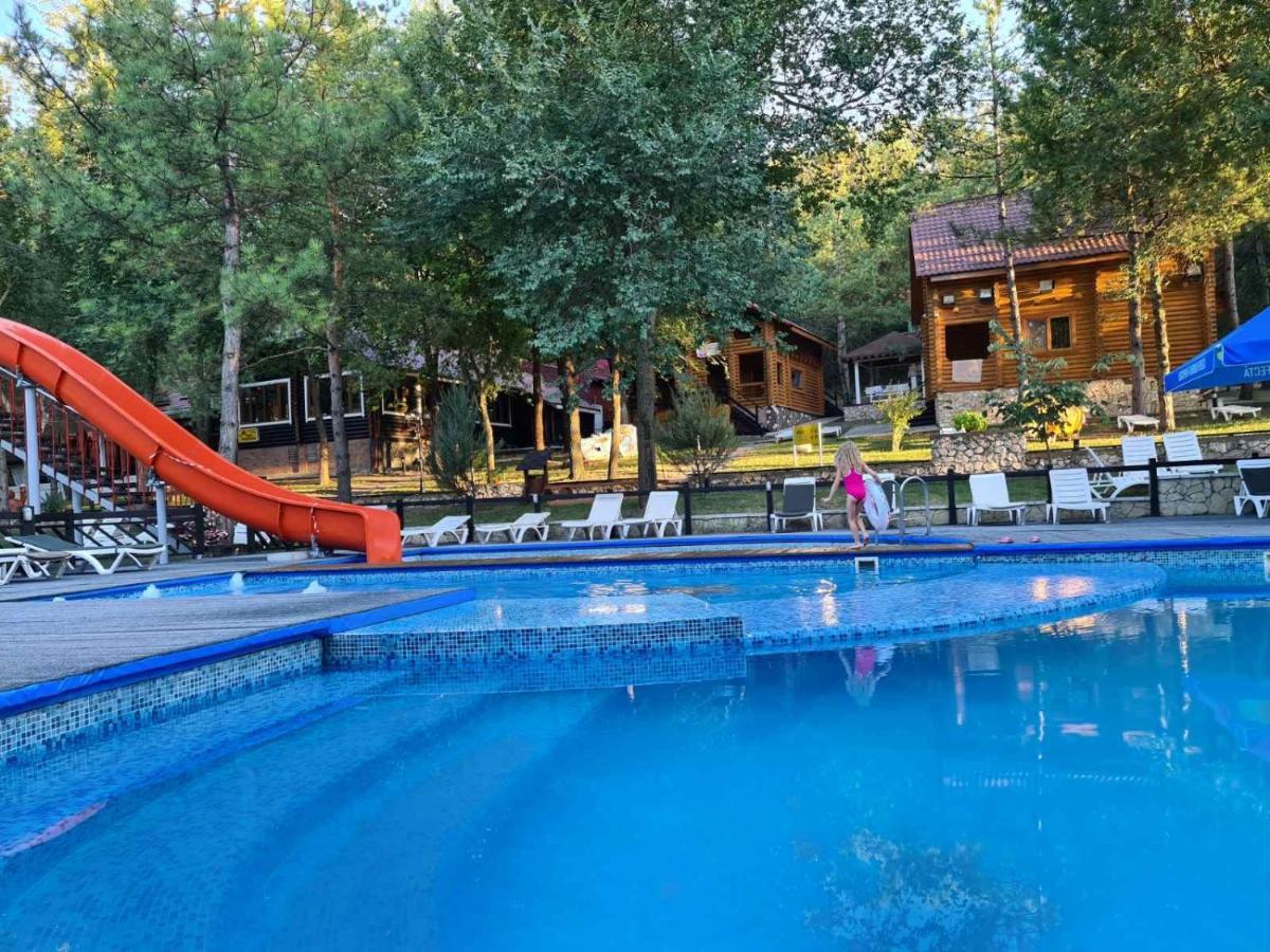 Sky Land Camping & Resort Cricova Zewnętrze zdjęcie
